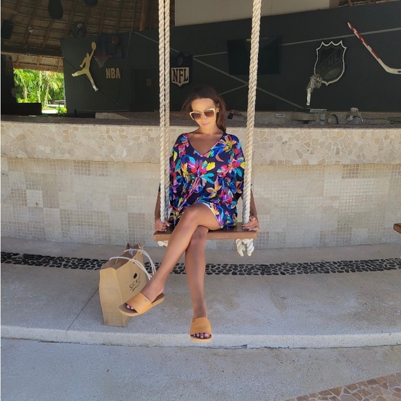 Meet your posher, Karlee! - Picture 1 of 1